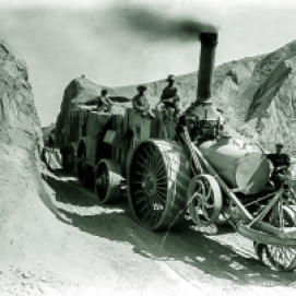 Old Dinah locomotive and ore wagons bringing ore from Borate to Daggett 1900 - Courtesy National Park Service, Death Valley National Park